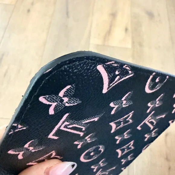 Louis Vuitton Monogram 'Fall For You' Black Pink Wristlet Neverfull MM Pouch LE - Picture 8 of 11